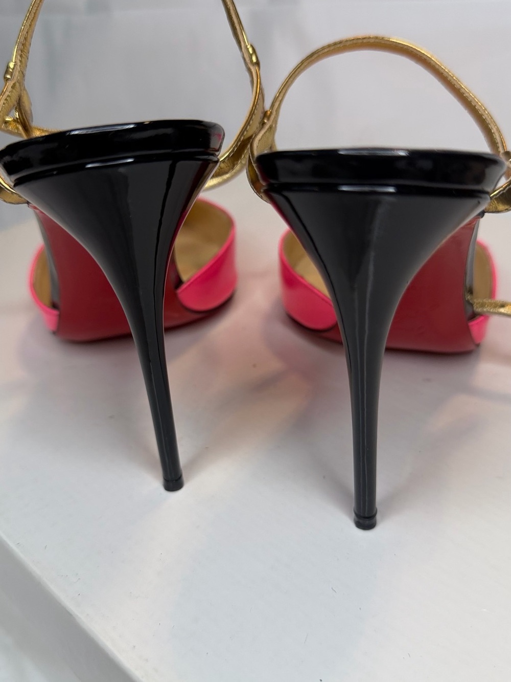 Christian Louboutin Pink Patent Pointed-Toe Gold-Strap Mules - Picture 5 of 7